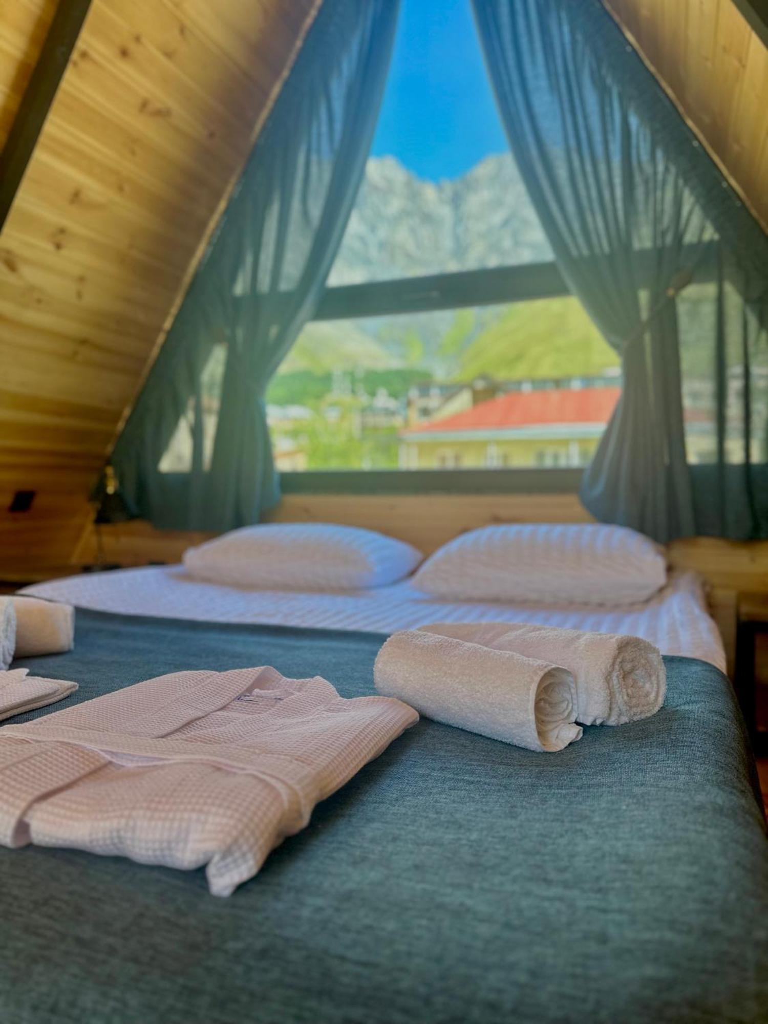 Edelweiss Cottage Kazbegi Stepantsminda Exterior foto